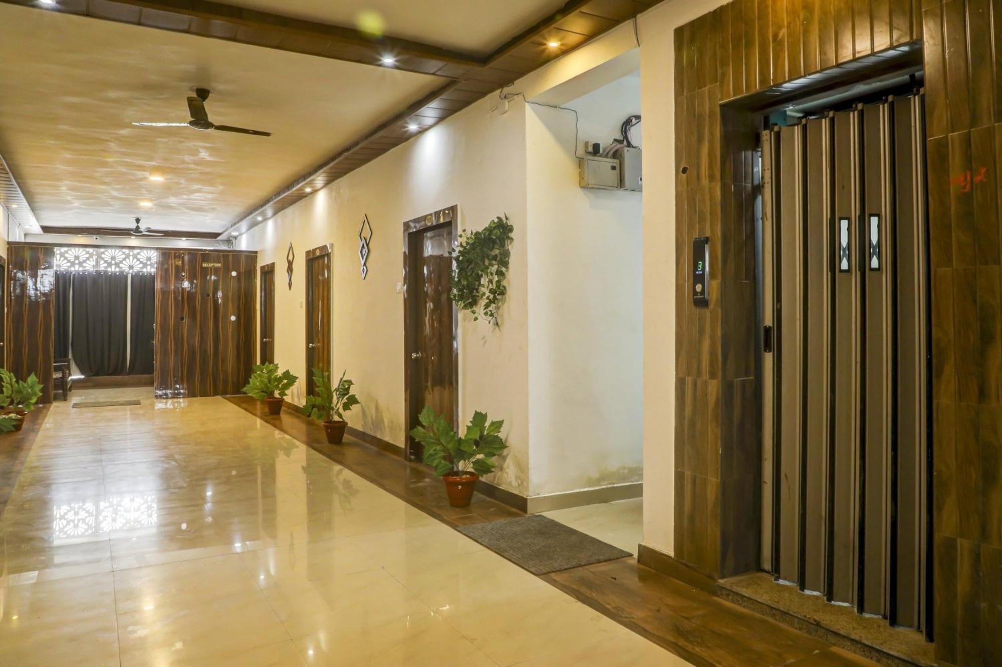 OYO 47759 Hotel Vip Kota  Exterior foto